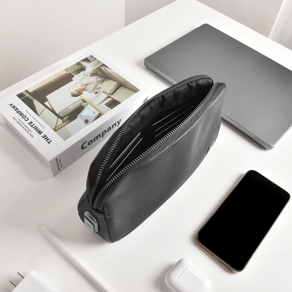 Alpha Fingerprint Lock Bag - Wiwu - Astro Store