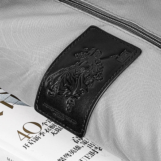 WIWU Luxurious PVC Master Anti-Theft Fingerprint Lock Backpack